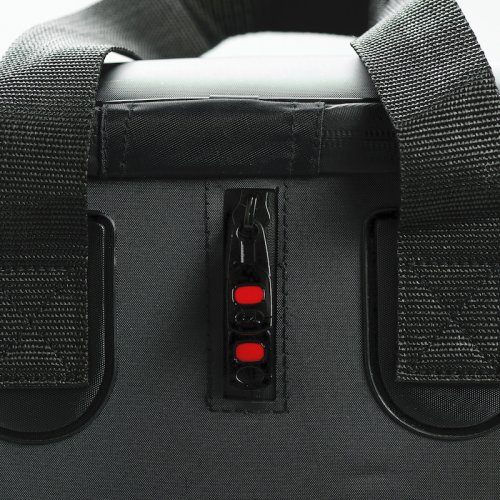 Rebelcell Akku Tasche XL (f&uuml;r 12V100/140 und 24V50 Akkus) - Batterybag xl zipper closeup - 900710529